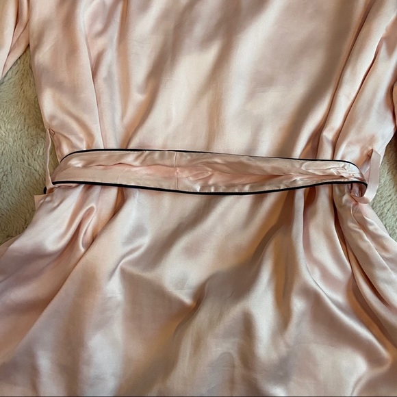 Victoria’s Secret Pink Satin Short Robe - Picture 7 of 13